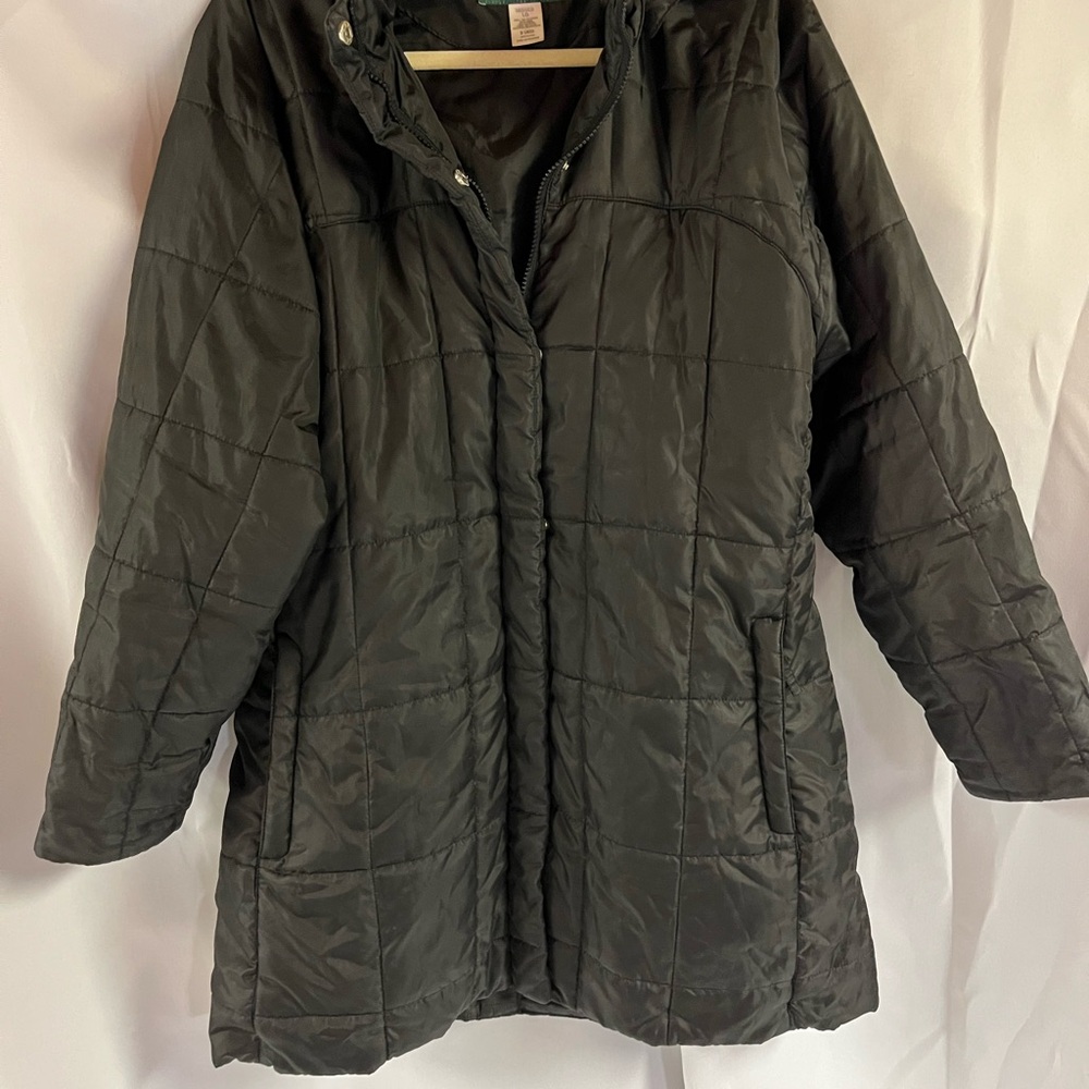 LL Bean Women's Long‎ Black Quilted Hooded Jacket L